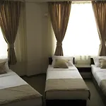 Hostel Domus