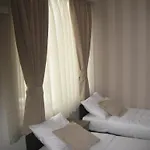 Hostel Domus *