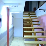 Hostel Domus