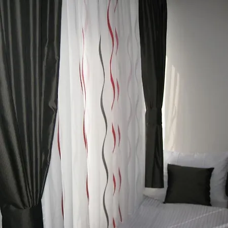 Domus Хостел *